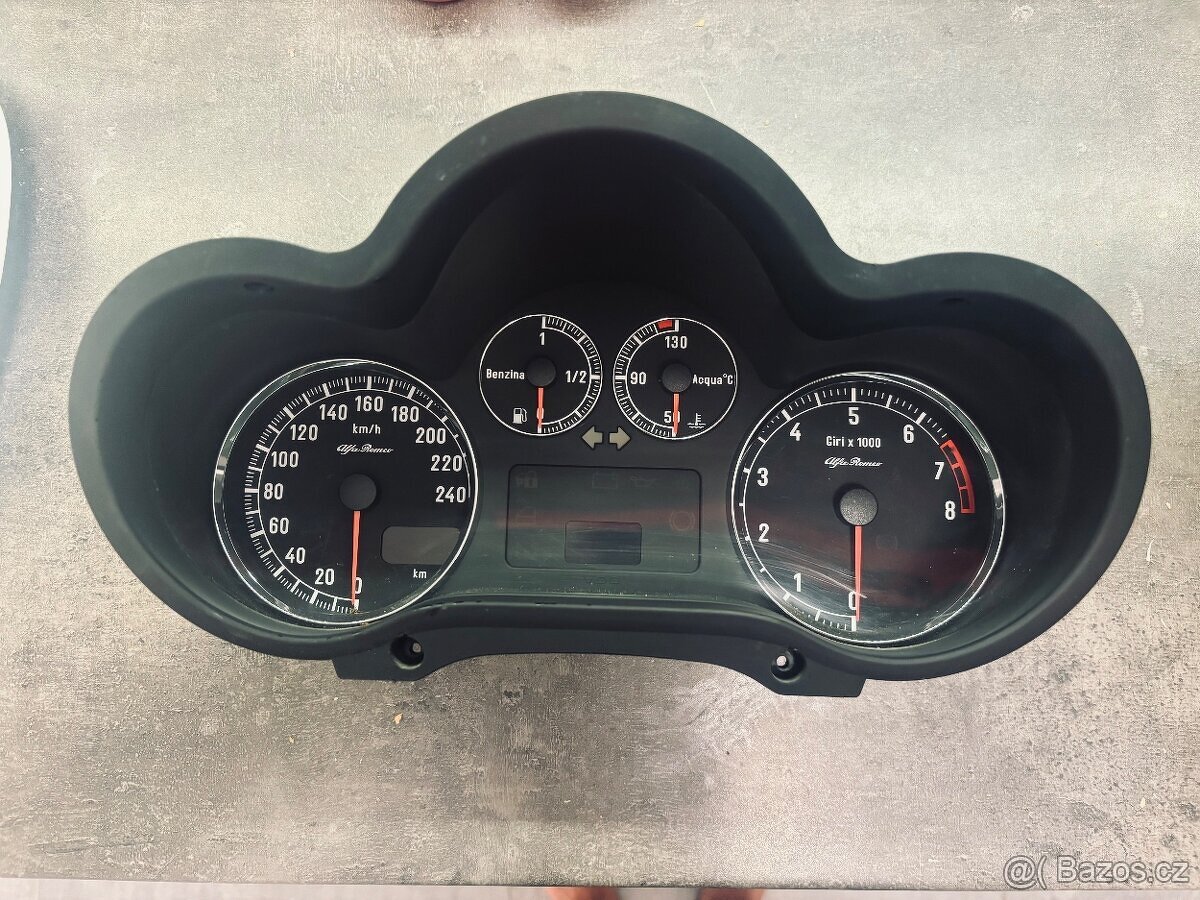 Zbytky Alfa Romeo - 11