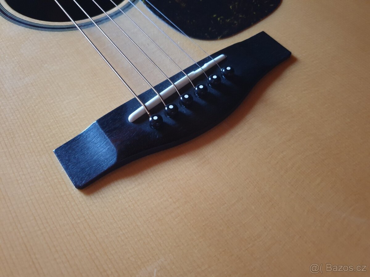 DREADNOUGHT KYTARA YAMAHA DW 15 - 11