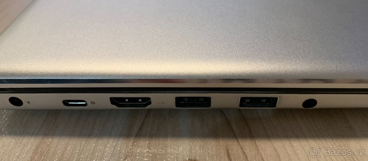 Dell Inspiron 15 - 11