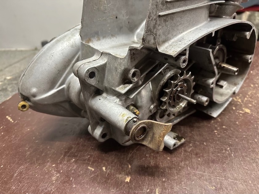 Predám MOTOR JAWA 250/590 sport - 11