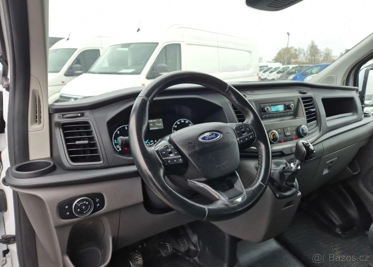 Ford Transit Custom L2H1 5 místný 2.0TdCi/131hp - 11