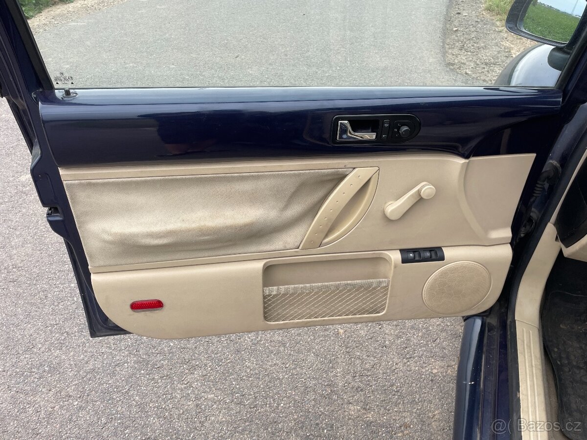 Volkswagen NewBeetle 1.6i 74kW Rok 2000 Náhradní díly - 11