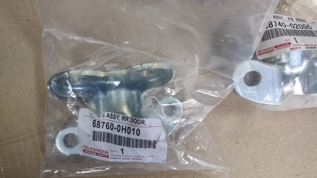 C-HR Rio Sprinter - Zrkadlo sklo tesnenie pant - 11