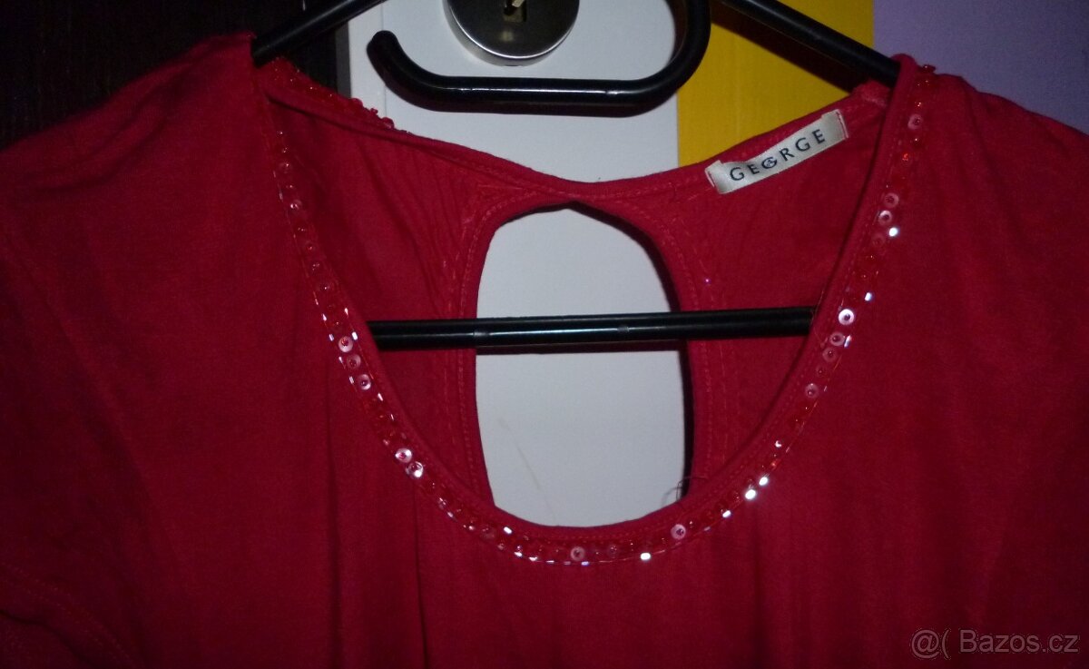 8 x červené triko - SLEVY - 11