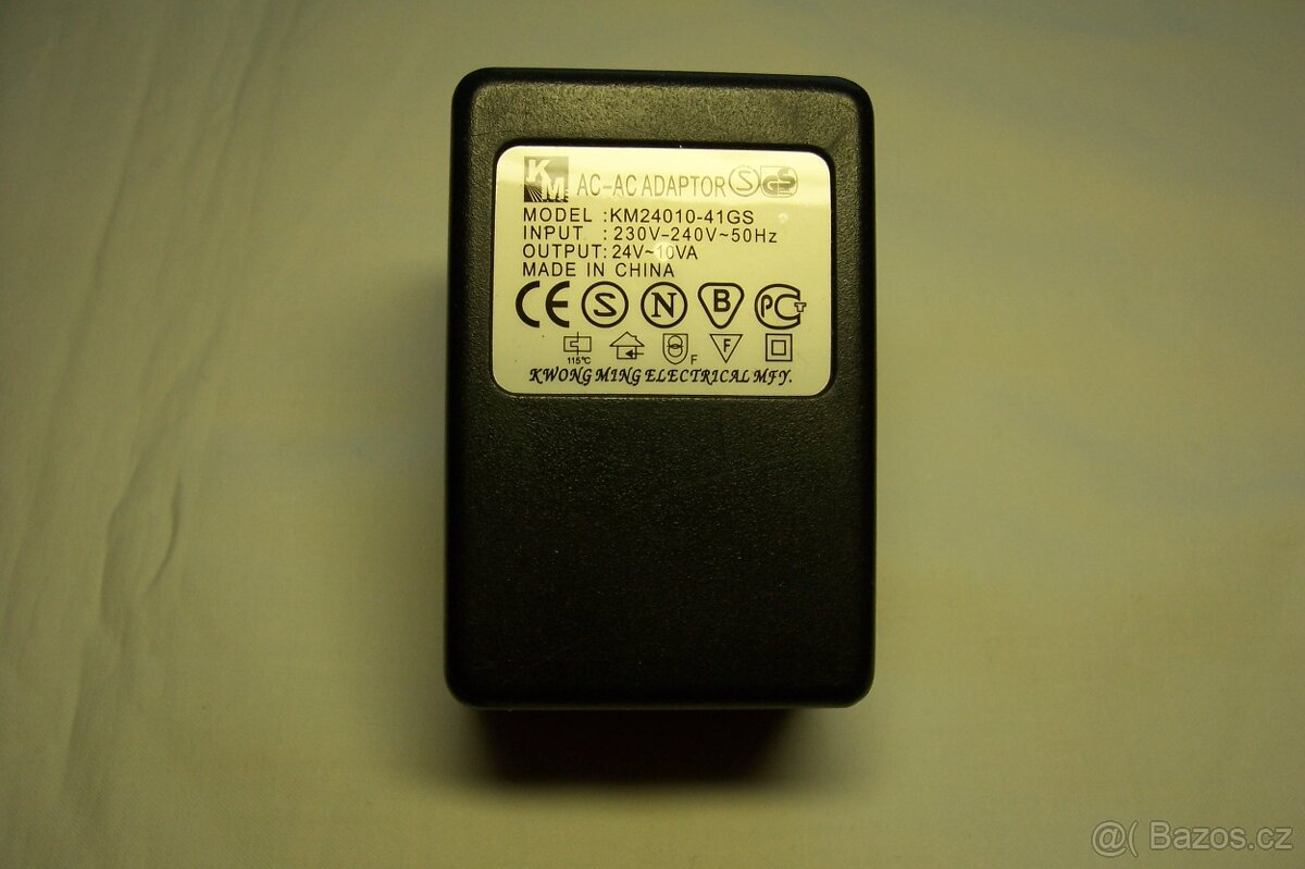 RŮZNÉ ADAPTÉRY - 11