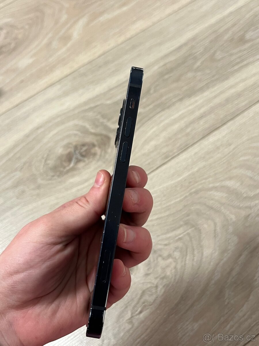 IPhone 12 Černý - 11