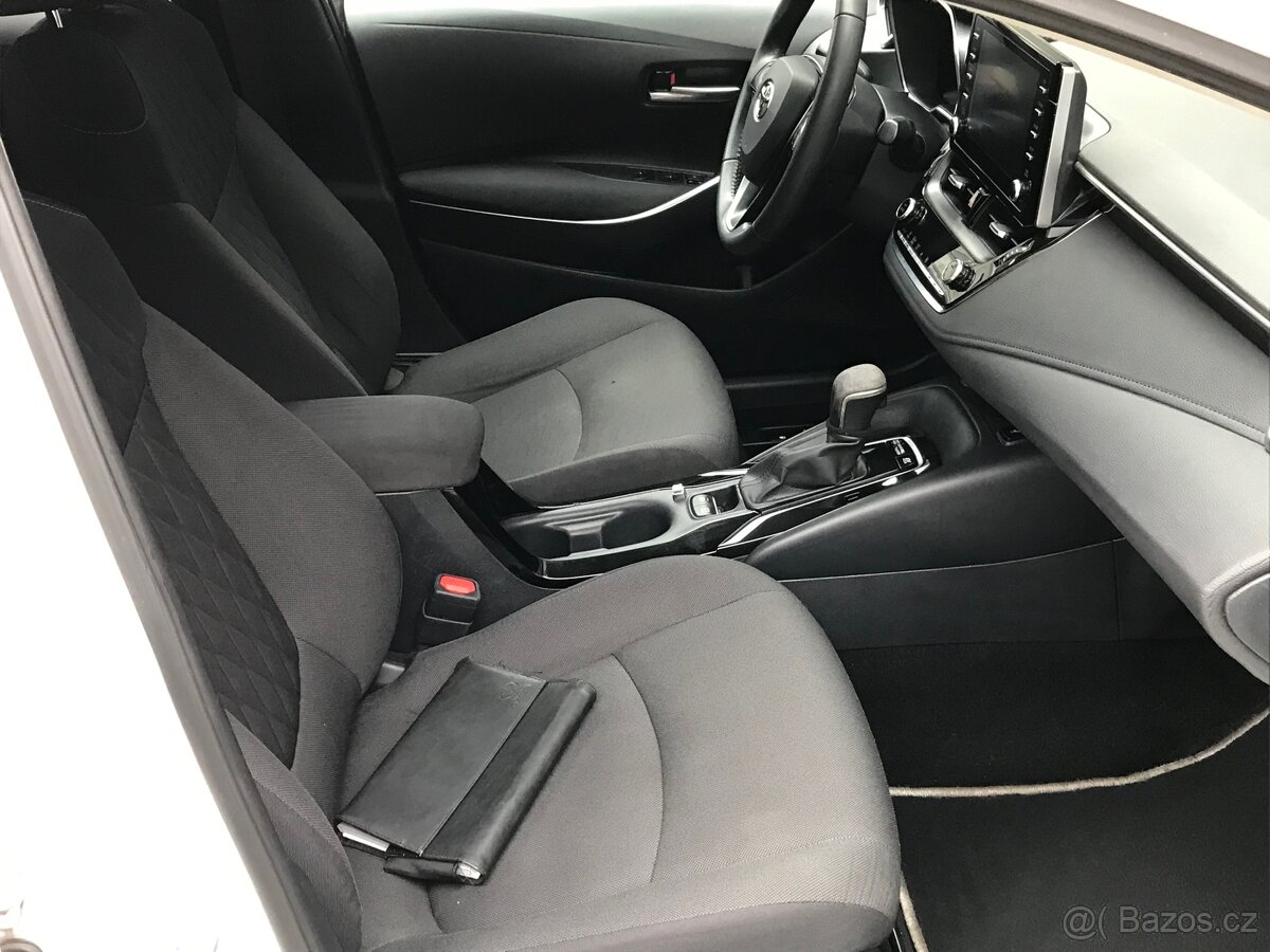 Toyota Corolla Hybrid - 2022 - 11