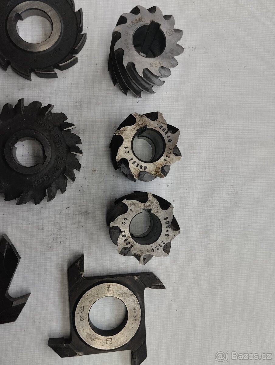 Válcové frézy a koník s hrotem - 11