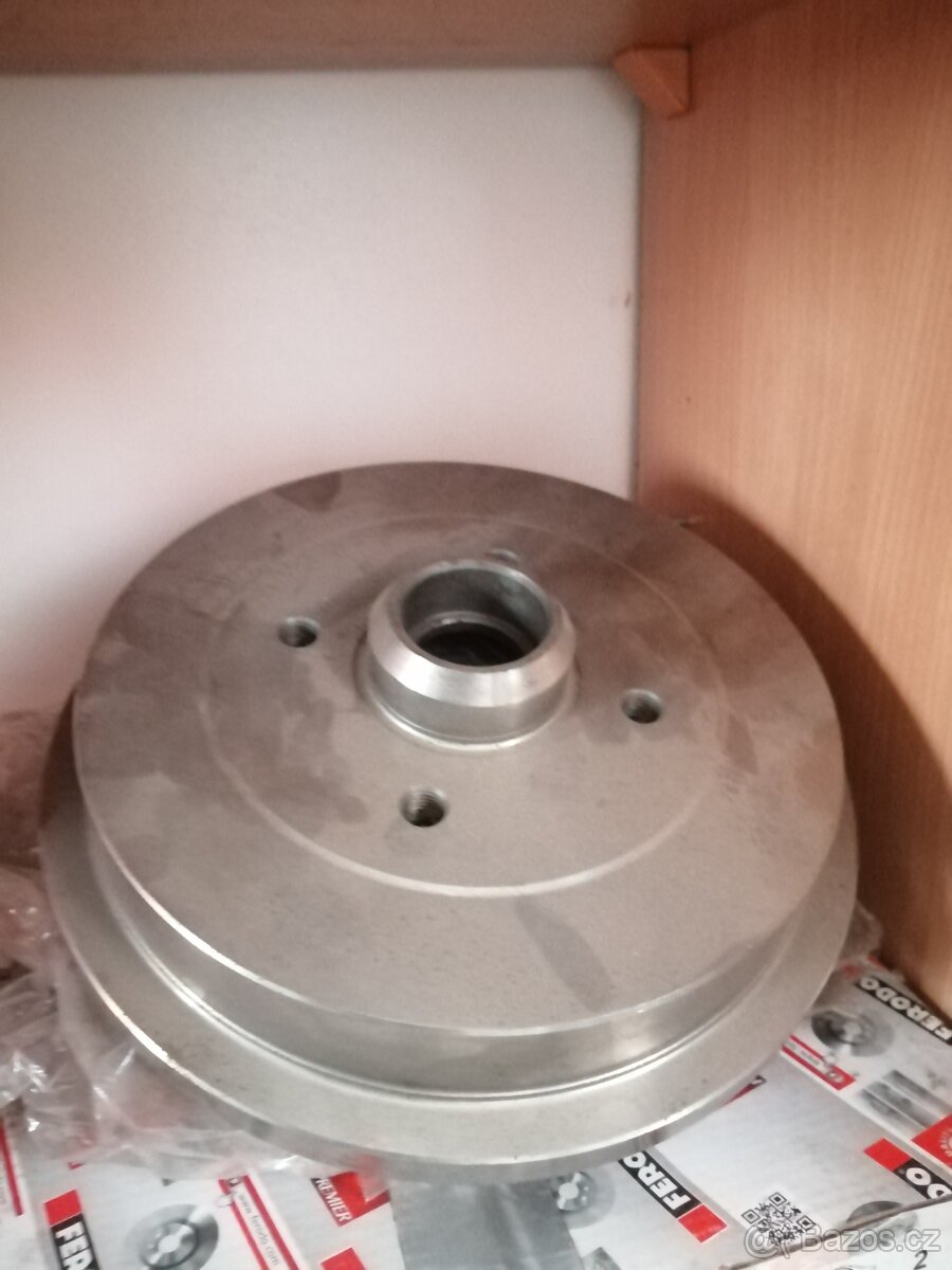 Škoda Octavia, Felicie, přední zadní brzdové kotouče značky - 11
