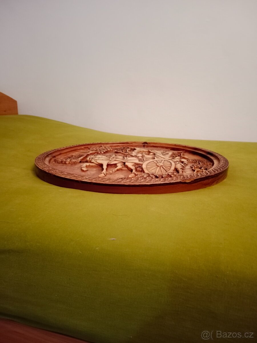 Stolek japonský historizující vyřezávaný sleva na 3990 - 11