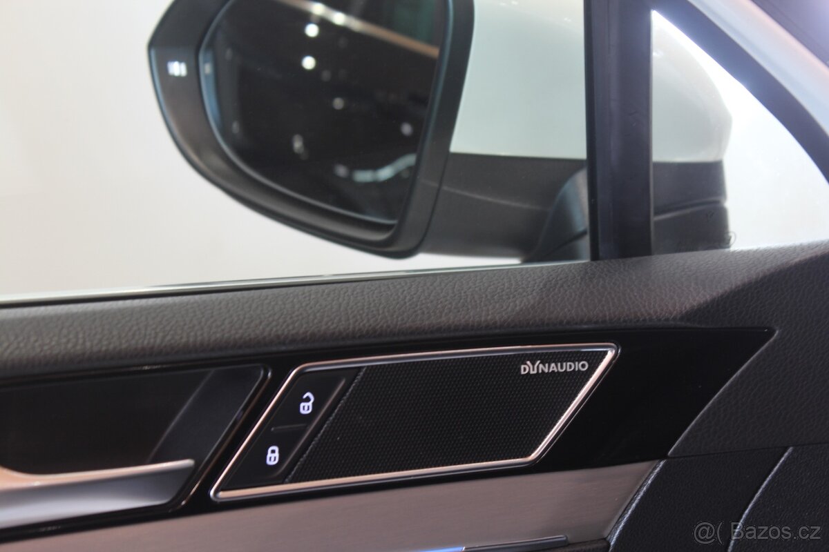 VW Passat B8 2.0TDI DSG 4x4 HIGHLINE NAVI 2019 DISPLAY - 11