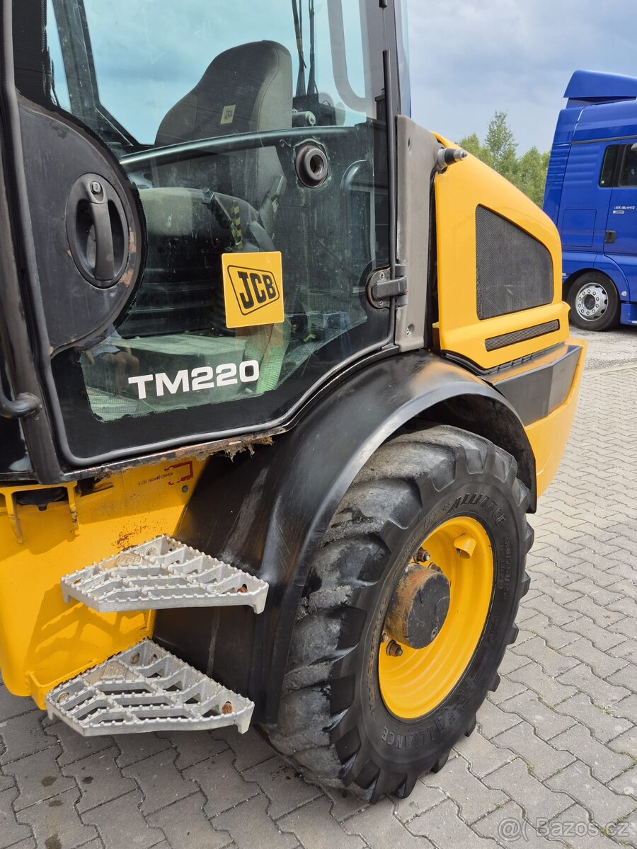 JCB TM 220 4X4 čelní nakladač s teleskopem - 11