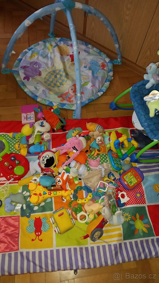 kočárek + autosedačka a vše pro miminko - 11