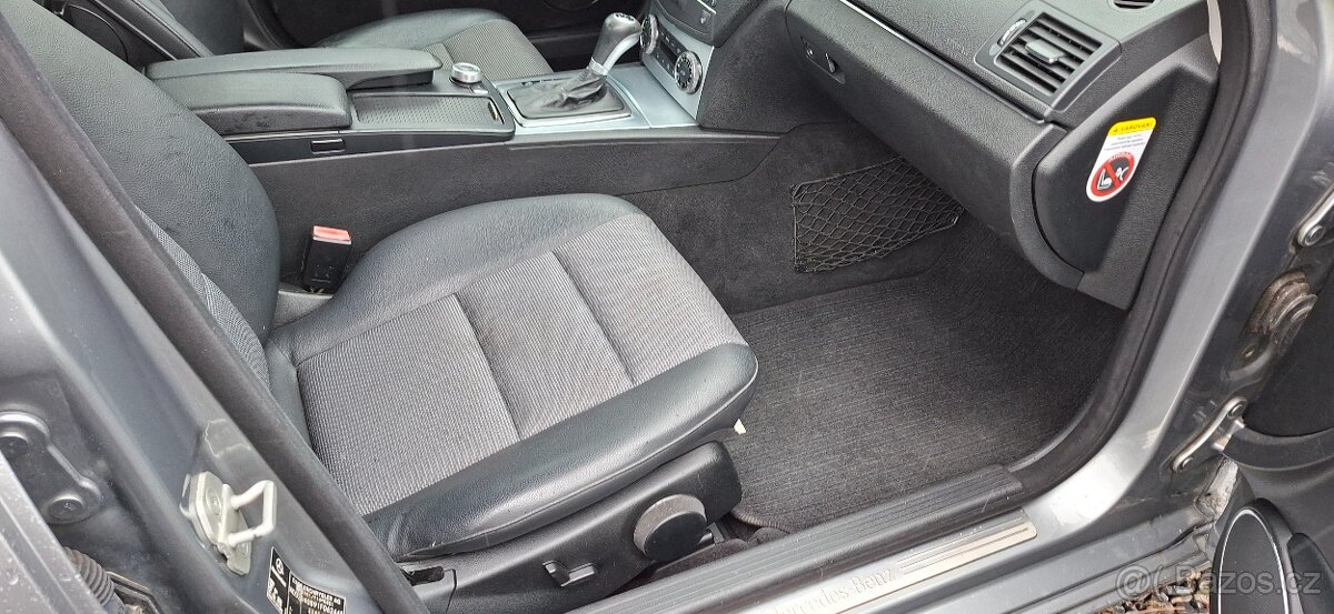 Prodám MERCEDES-BENZ Třídy C 320 CDI,4-MATIC - 11