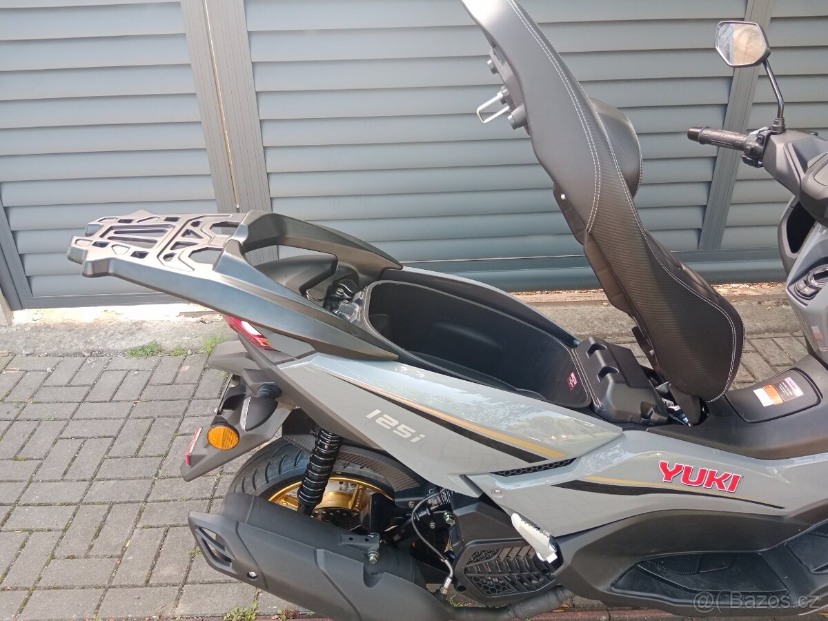 Skútr Yuki YMax 125 - 11
