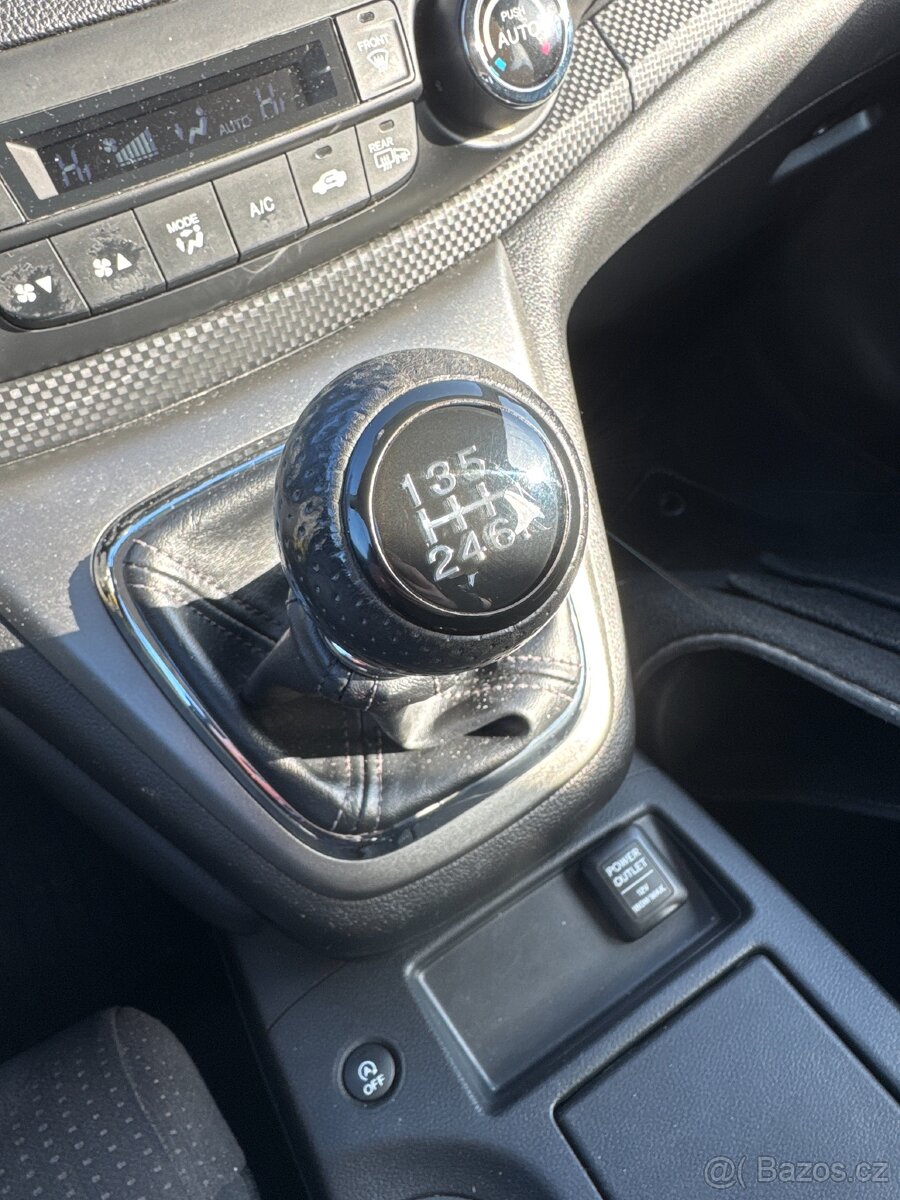 Honda CR-V 2.0i 16V 1. MAJITEL V CZ - 11