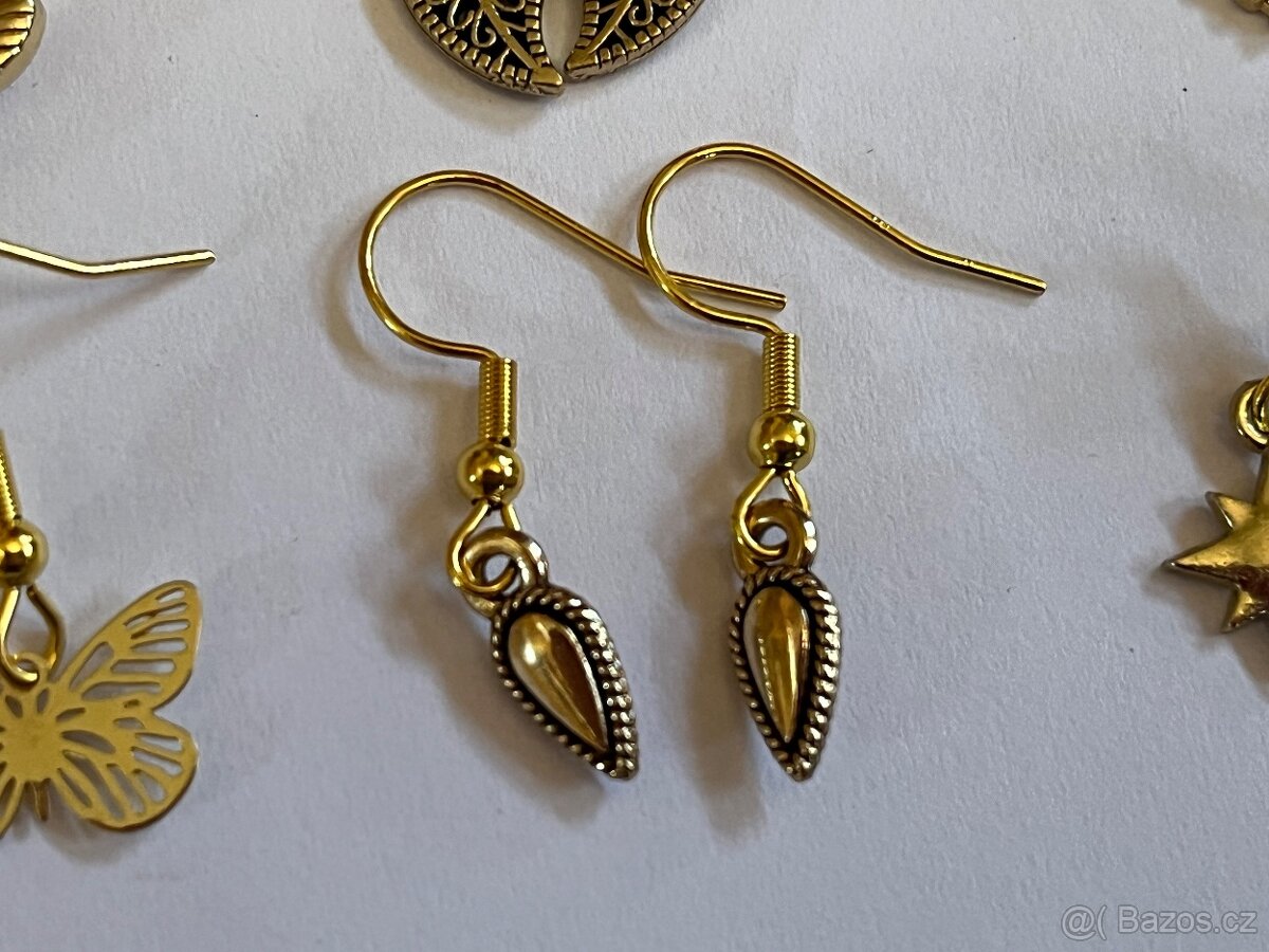 Naušnice ve zlaté barvě - 11