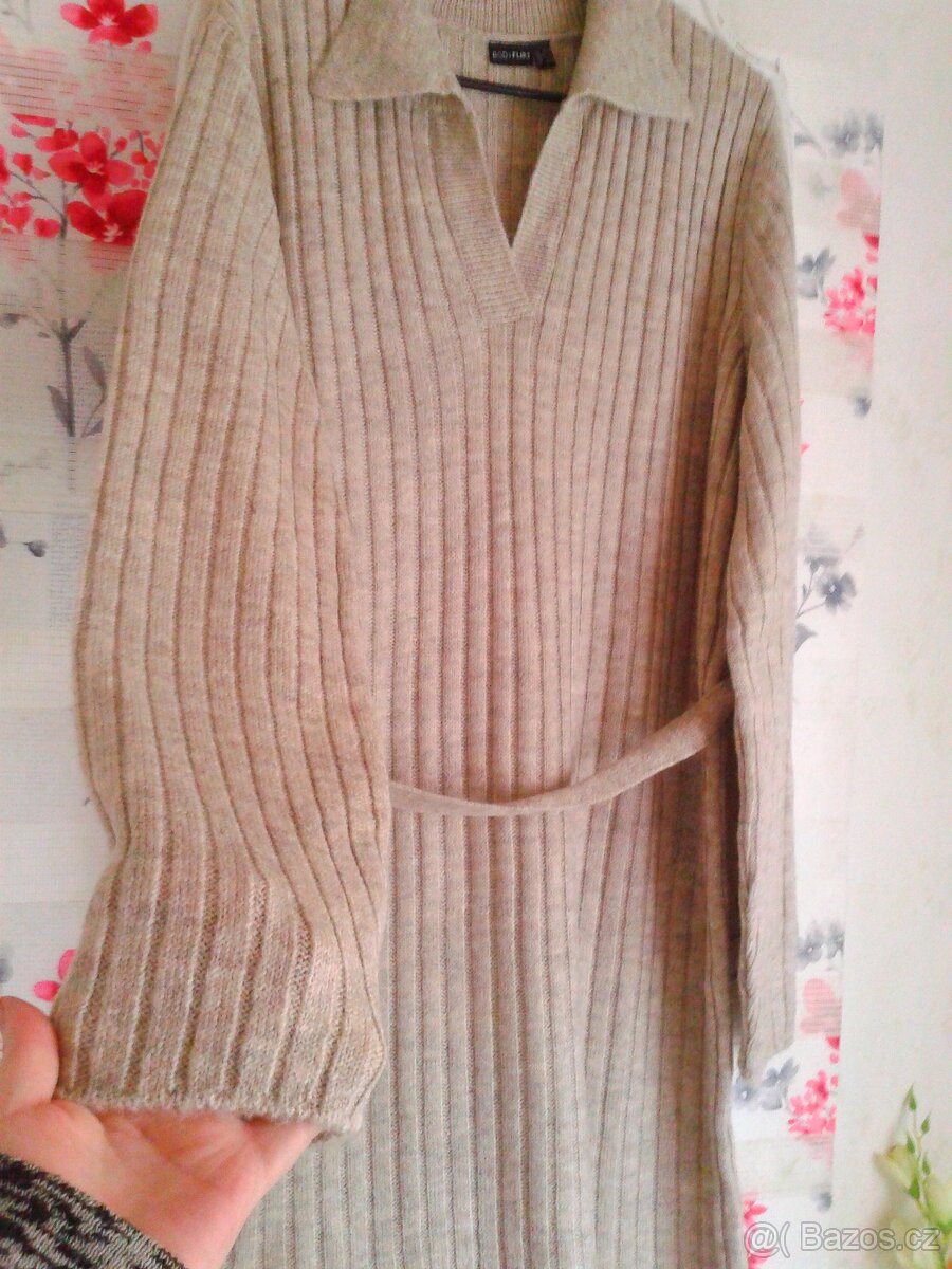 Teplé pletené midi šaty s páskem 48/50 - 11