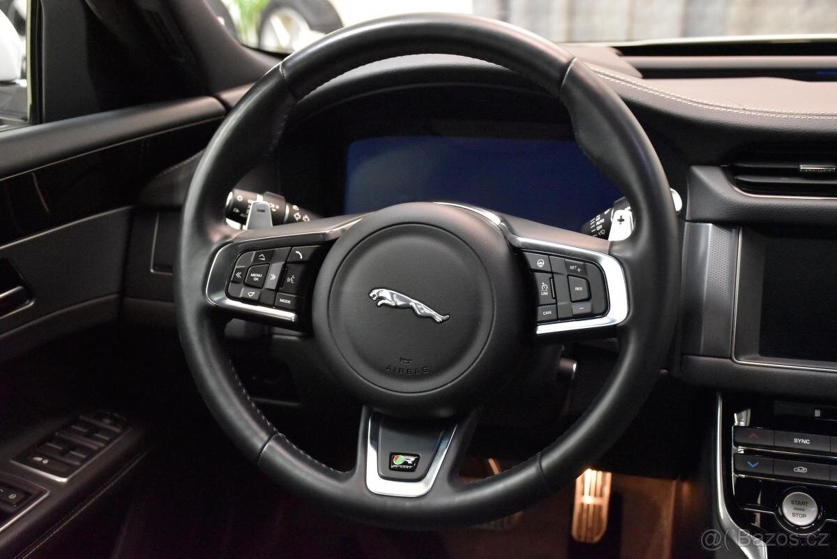 Prodám JAGUAR XF R-SPORT 3,0D - 11