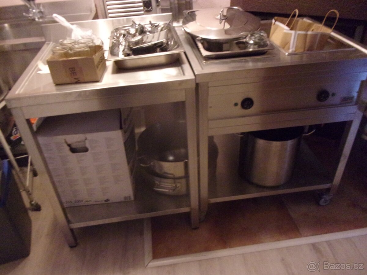NEREZOVÁ PROFESIONÁLNÍ KUCHYNĚ - 11