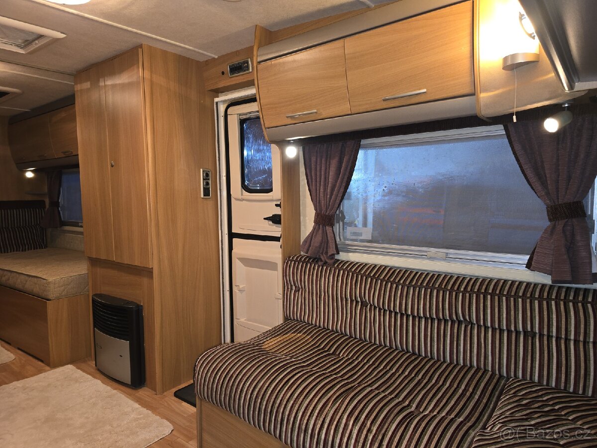 Karavan Swift Conoueror 655 Lux Pro 4/5 osob Pojezd - 11