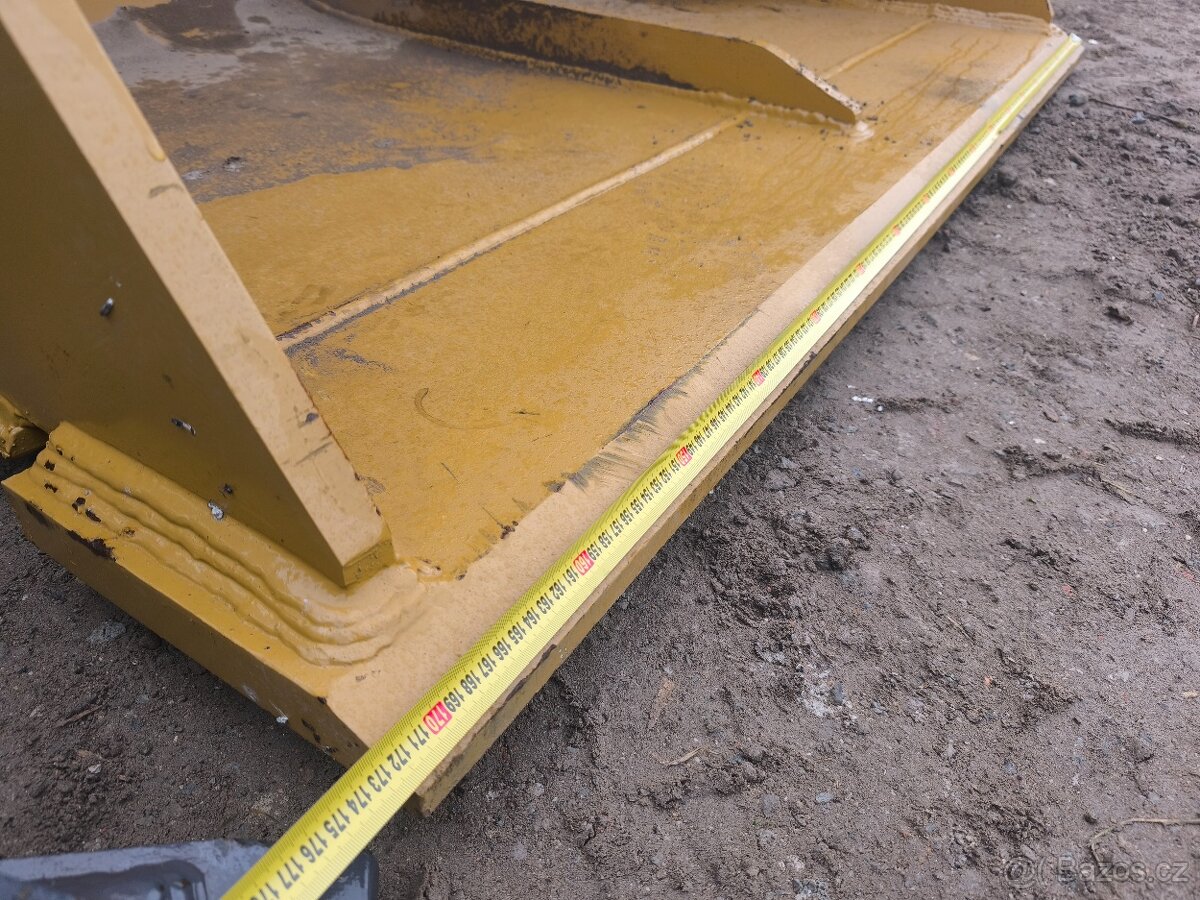 Velkoobjemová lopata 172cm pro 20-26t - 11