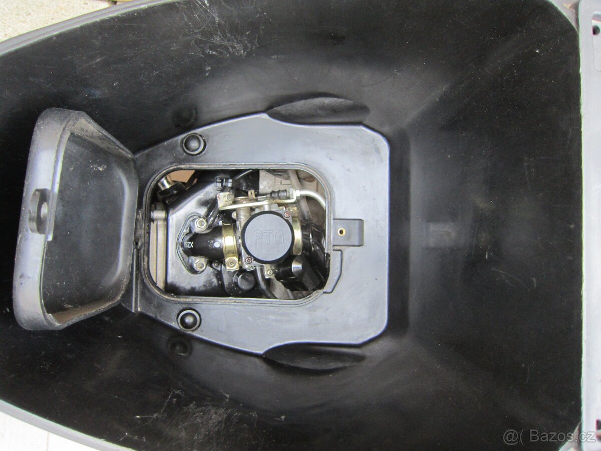 Skútr Kentoya 50 Zoom 4 takt, najeto jen 4800 km, r.v..2008 - 11