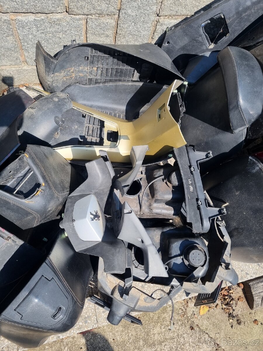 Kapotáž kapoty plasty PEUGEOT SATELIS - 11