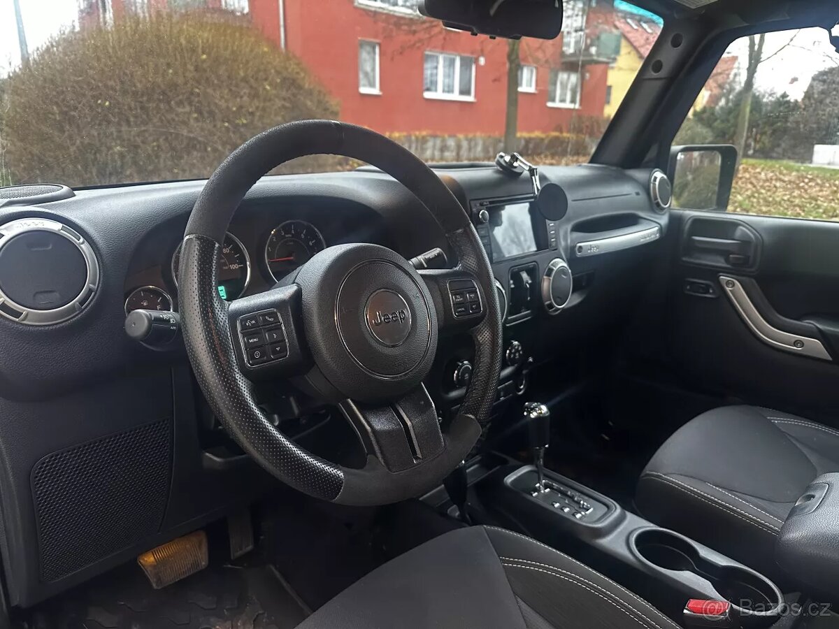 Jeep Wrangler Sahara 3.6 V6 Unlimited 4x4 Kůže Navi 2018 - 11