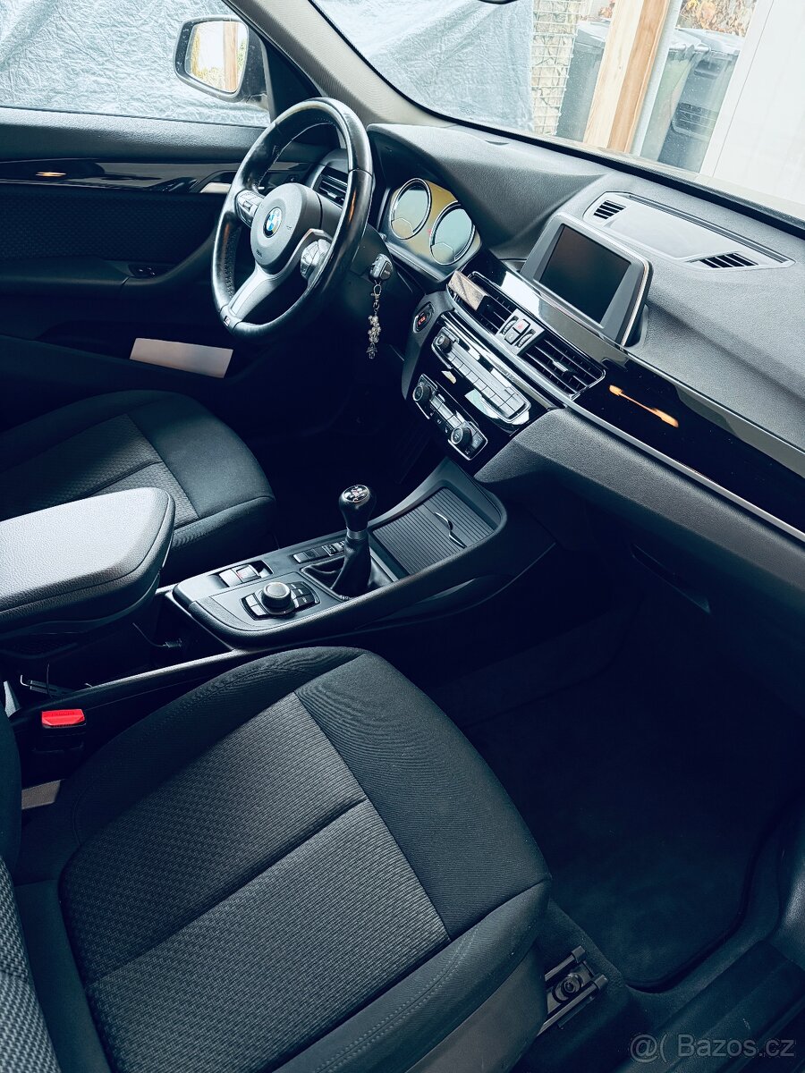 BMW X1 sDrive 18i - 11