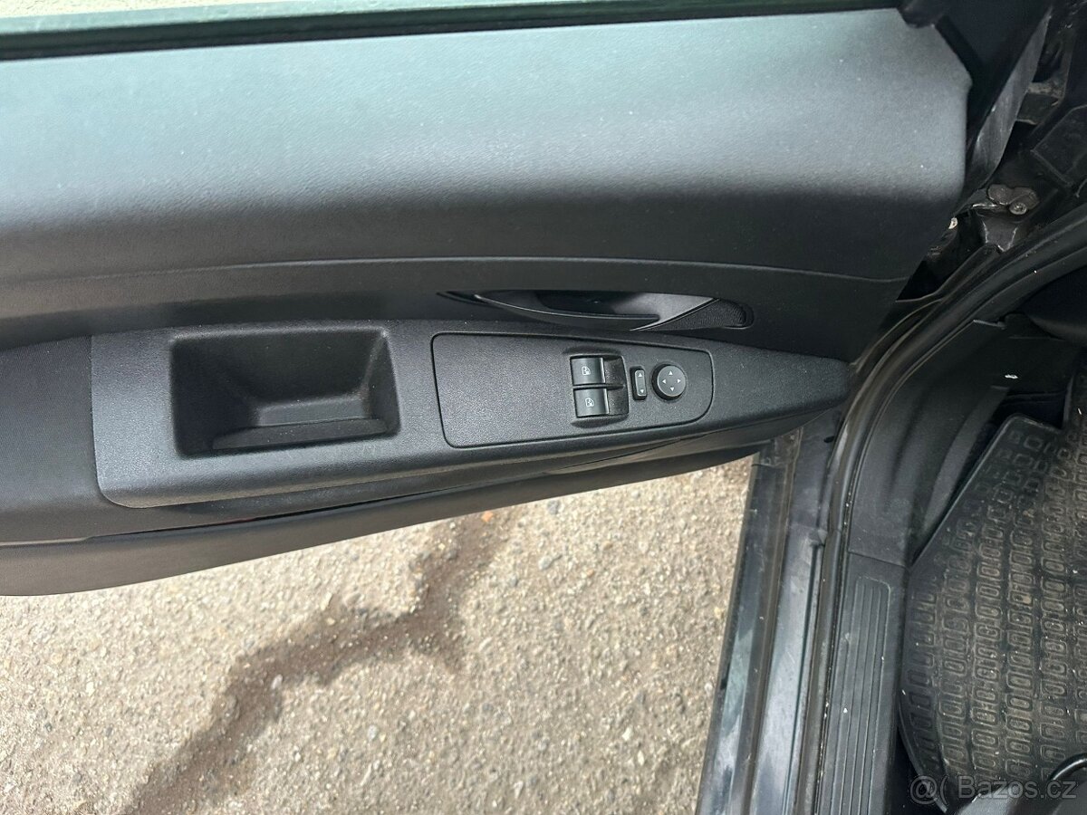 Fiat punto, 1.4 benzin, 2008, dobry stav - 11