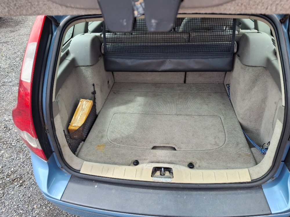 Volvo V50 kombi 2,0 D - 11