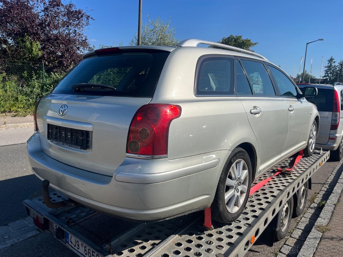 Toyota Avensis Combi 2,0 D-4D 85 KW r.v. 2003 dovoz - 11