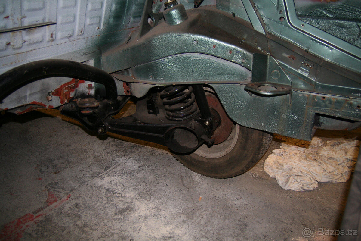 Tatra 613-4 karoserie po opravě - 11