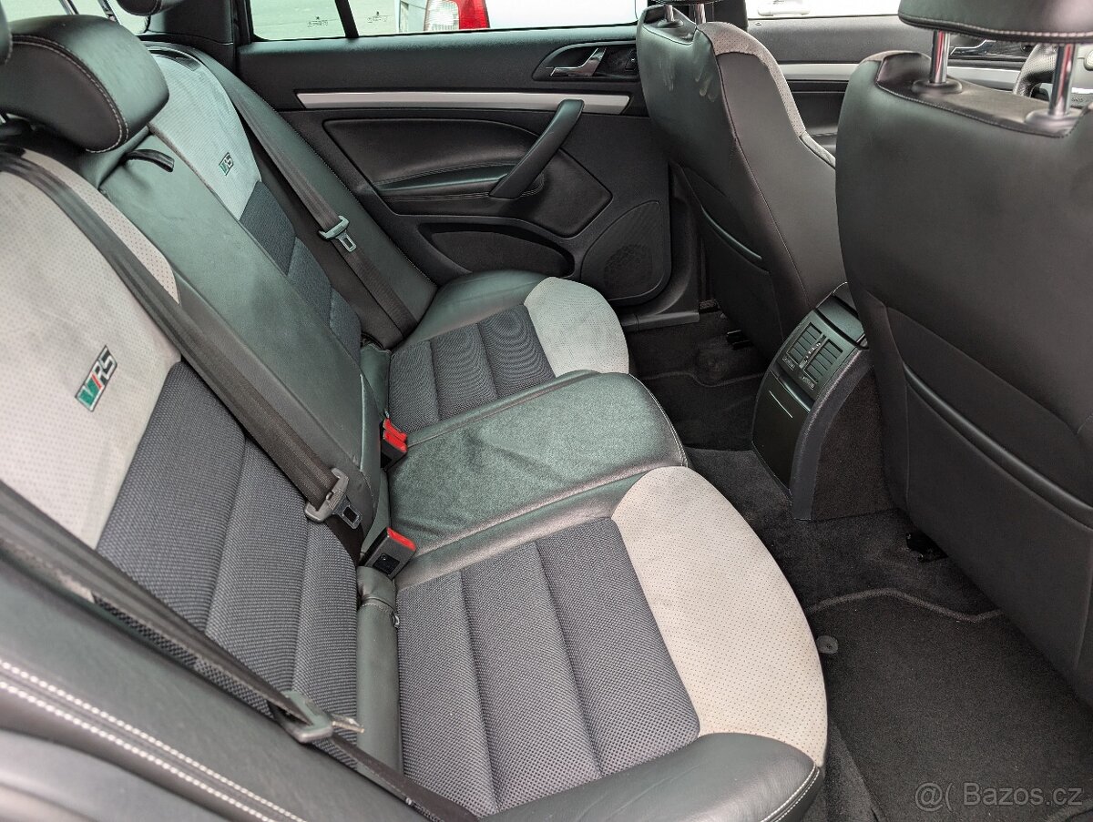 ŠKODA OCTAVIA II RS COMBI 2.0TSi 177kW F.C. JEN 135TKM - 11