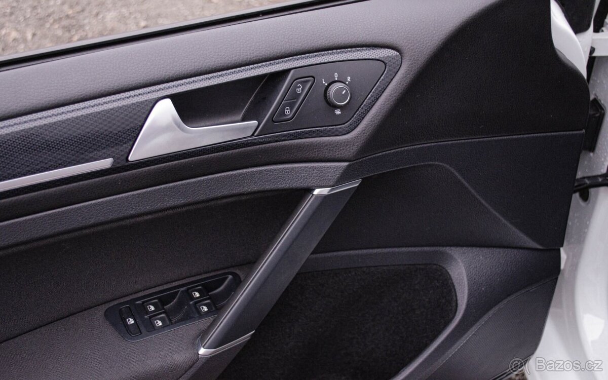 Volkswagen Golf Variant 2.0 TDI Edition United DSG - 11