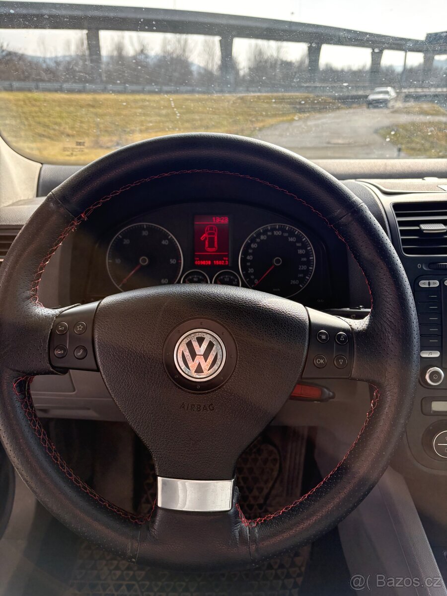 Prodám VW Golf 2.0Tdi 103kw kombi - 11