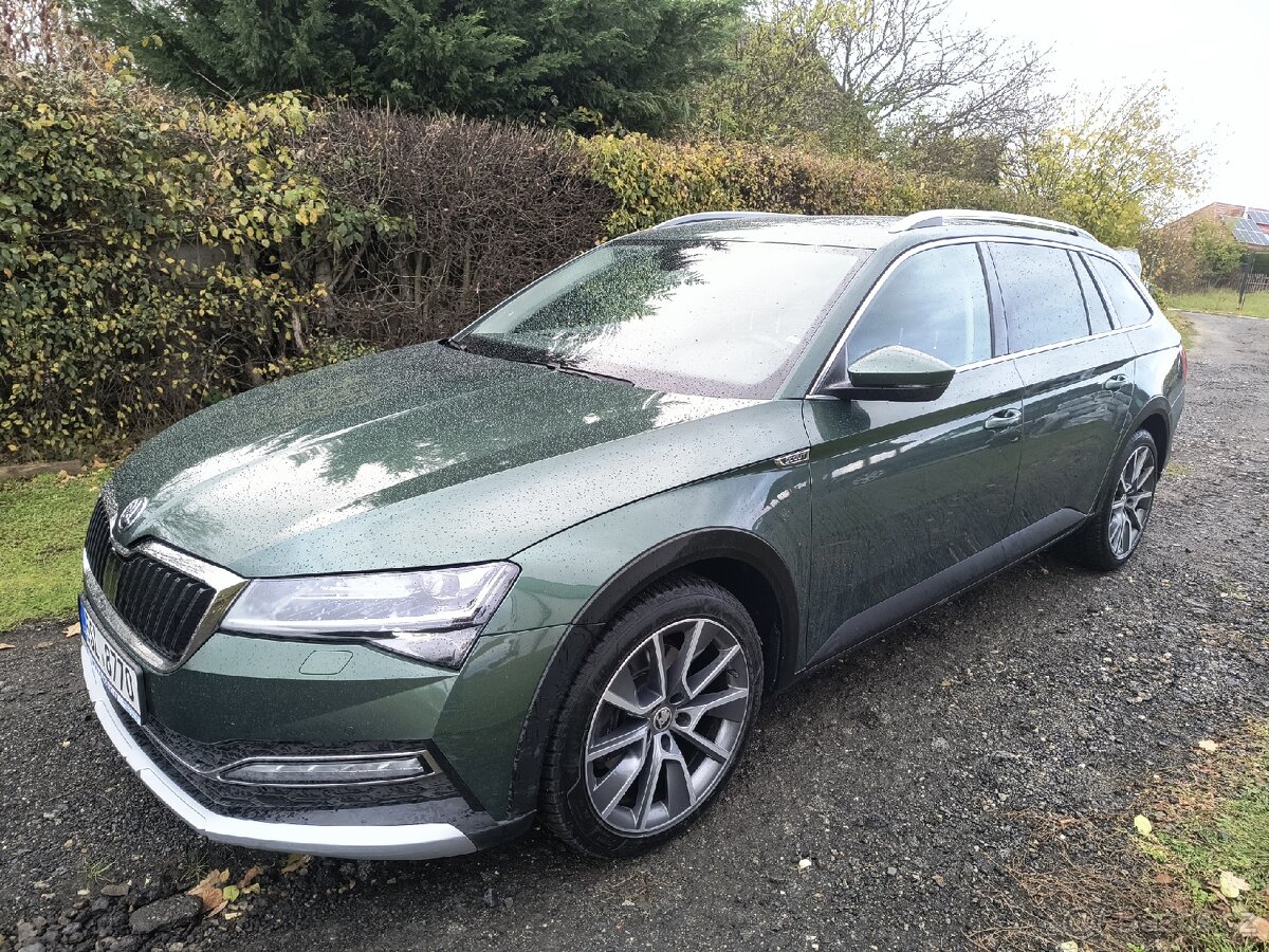 Škoda Superb combi Scout 4x4 - 11