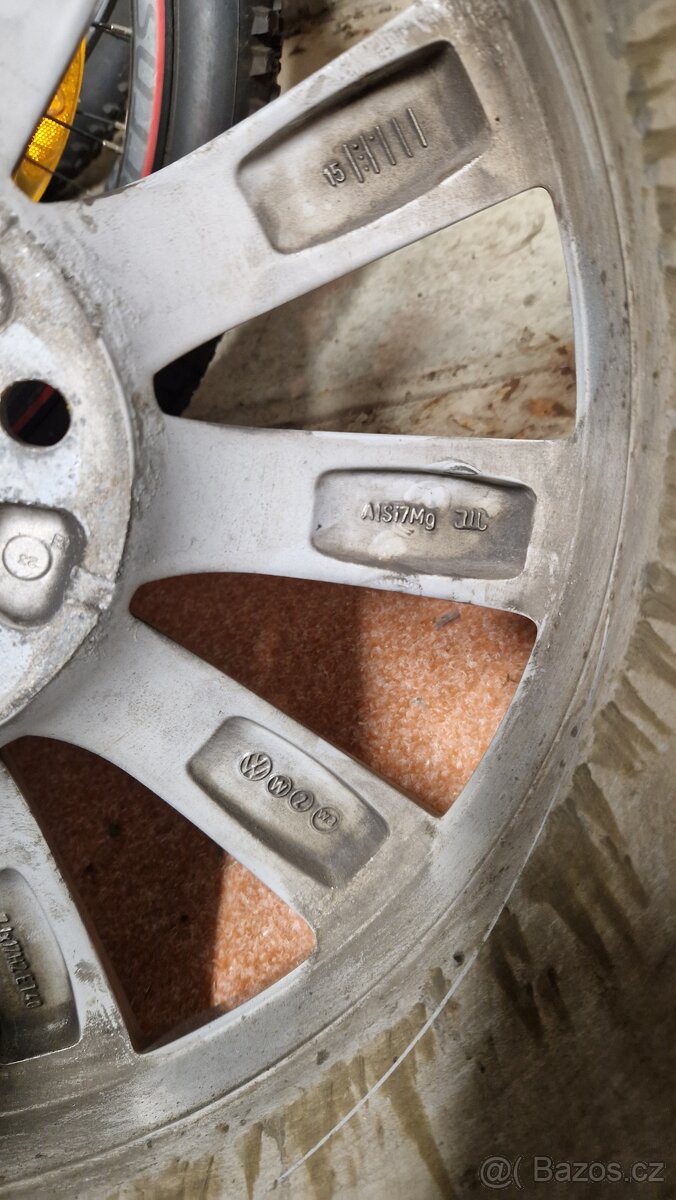 London 215 55 R17 - 11