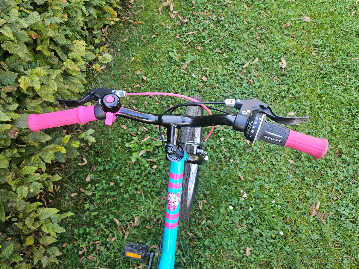 20" dětské dívčí horské kolo B-TWIN, rám 10" - 11