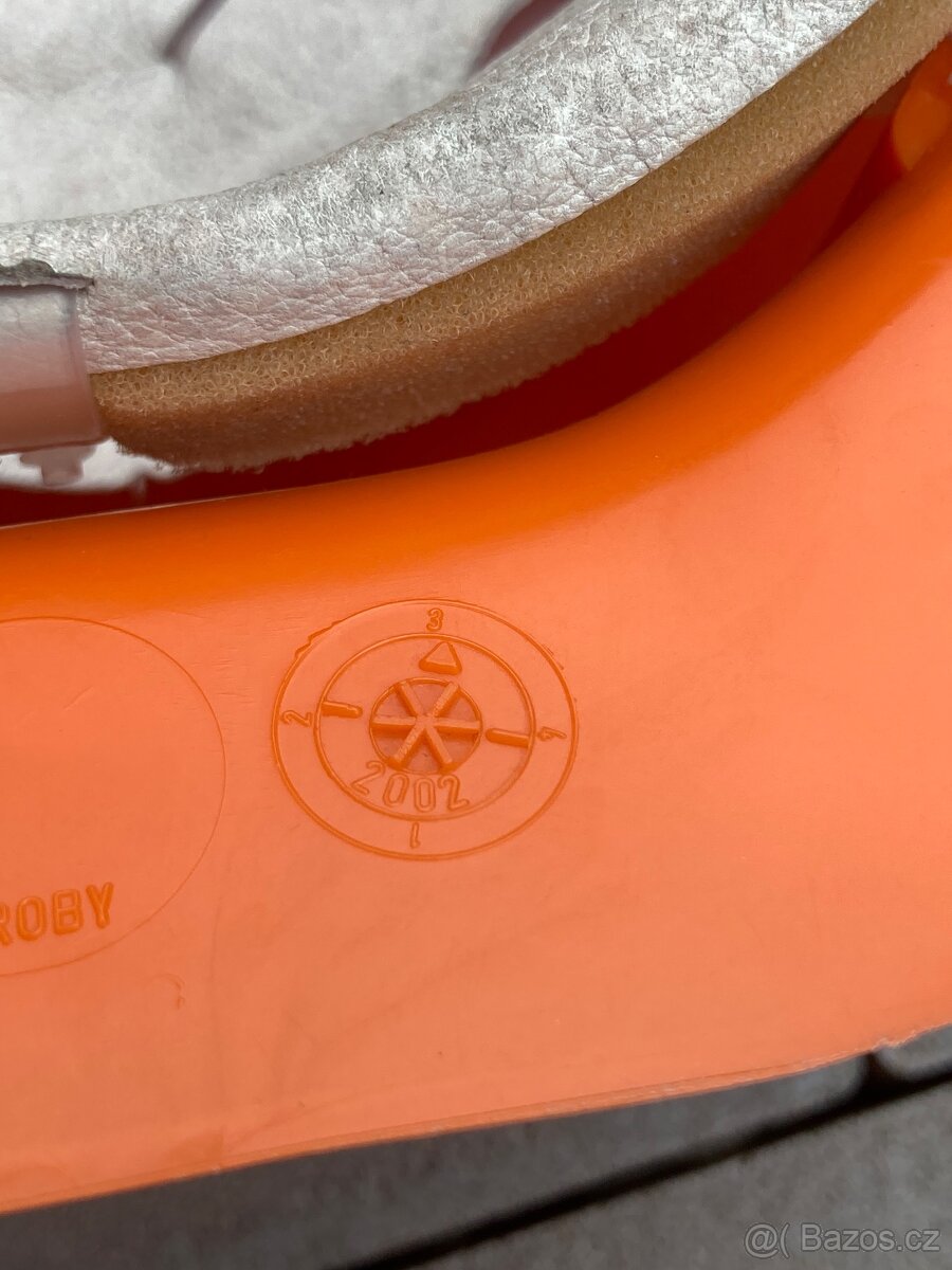 Nádražní přilba - 11