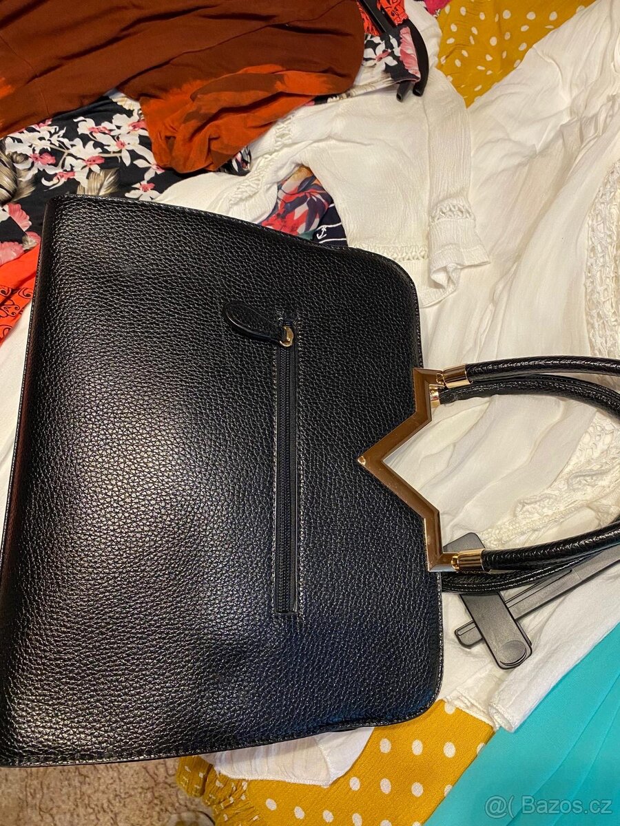 Dámské oblečení L/XL - 11