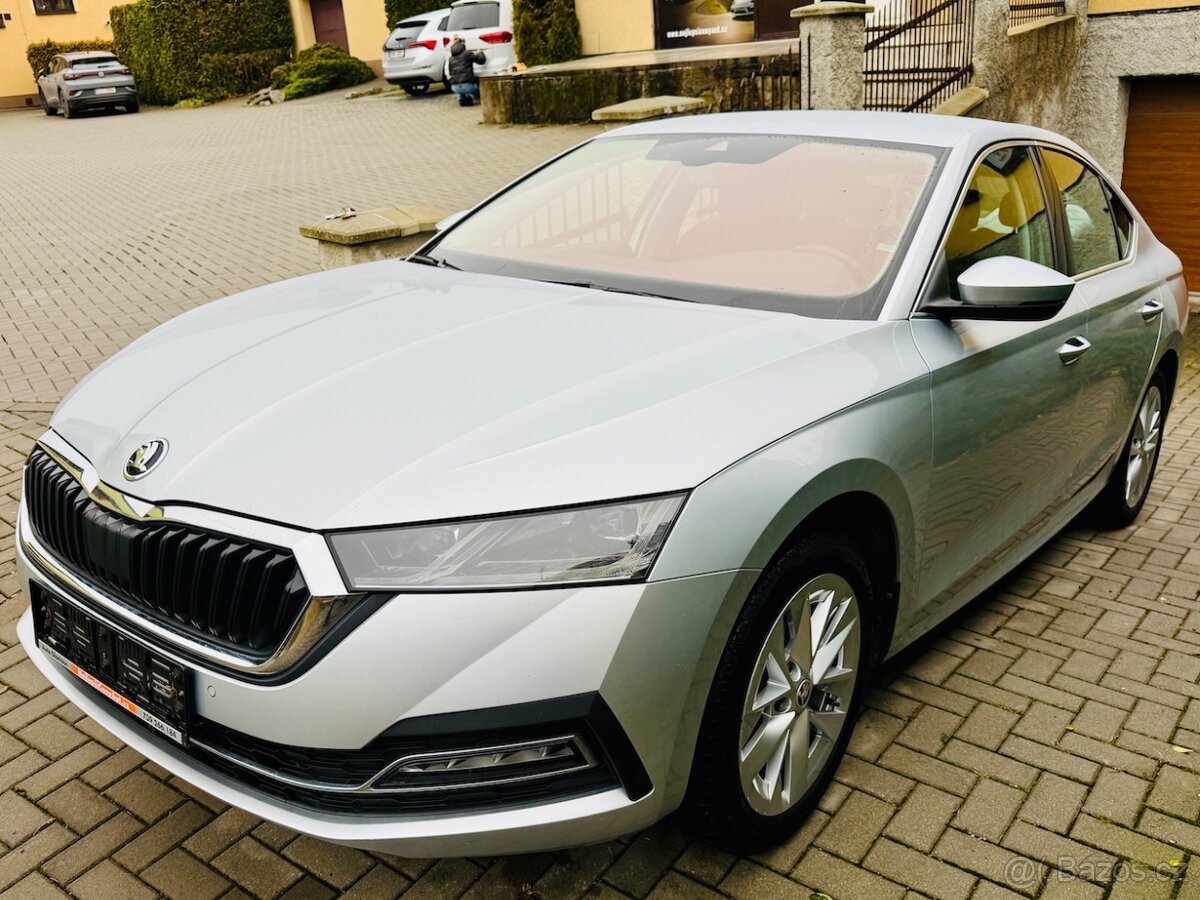ŠKODA OCTAVIA IV 2,0TDi 110kW STYLE ACC VYHŘ.OKNO TAŽNÉ - 11