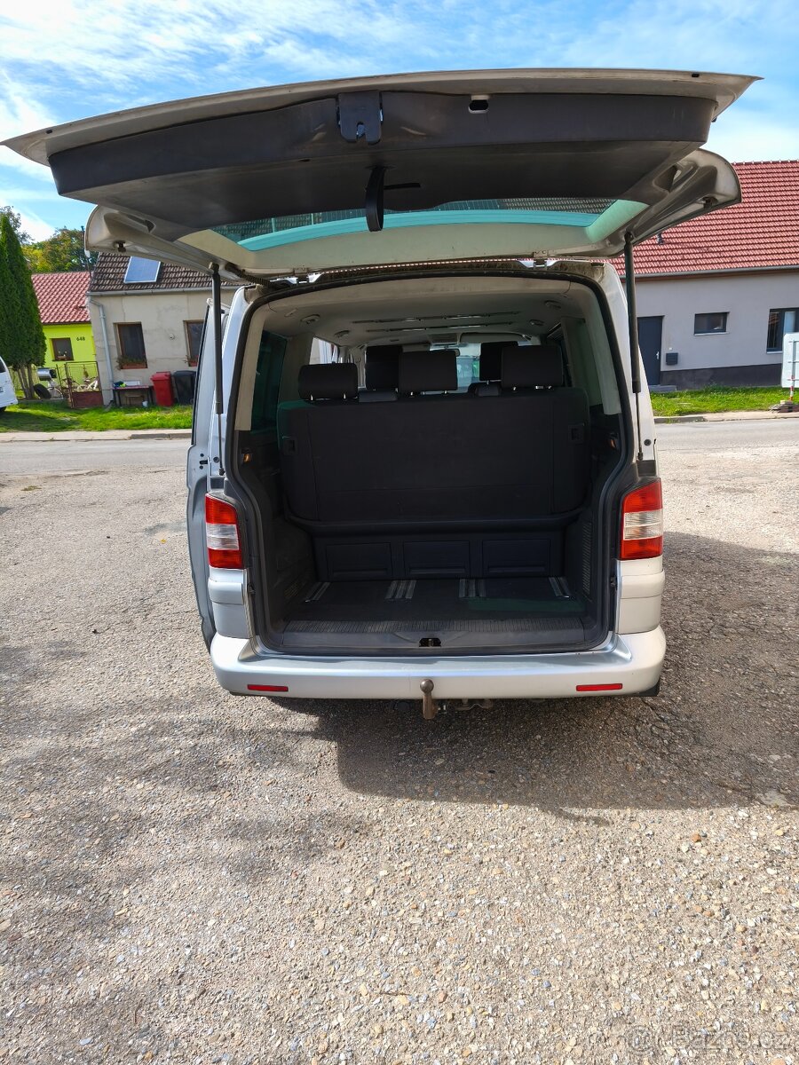 VW Multivan T5, 7 sedadel - 11