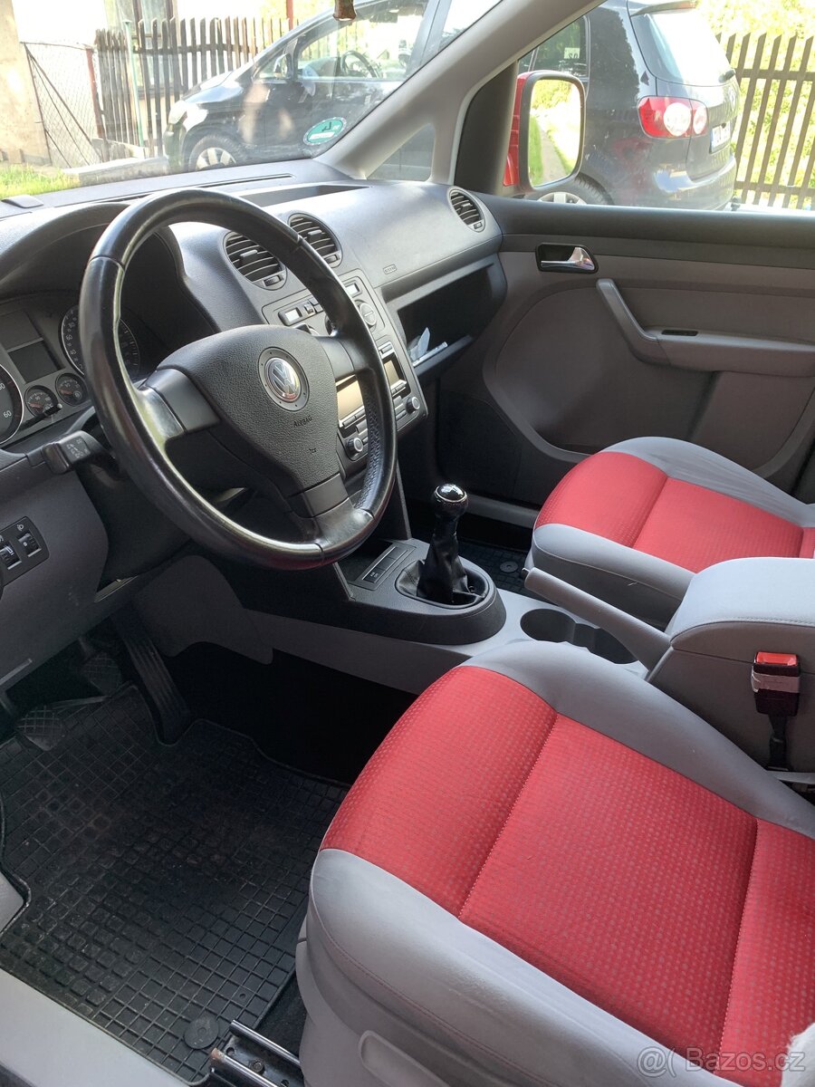 VW Caddy 1.9 tdi Life nové rozvody - 11