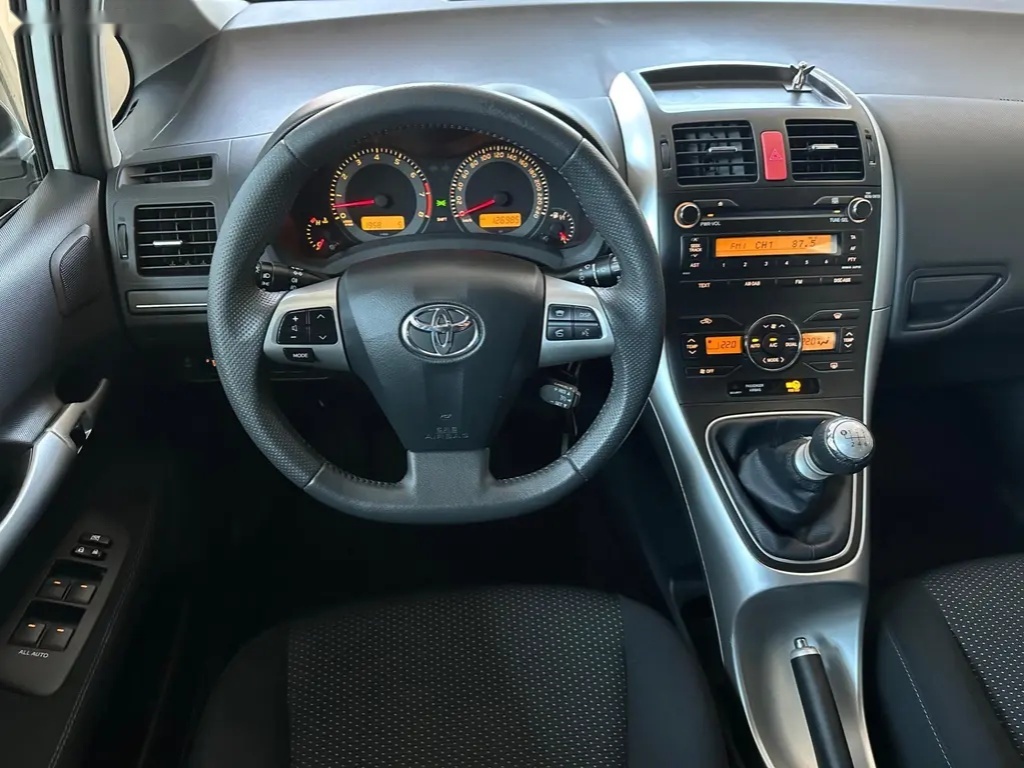 Toyota Auris, 1.6i - CZ - 1.Majitel - 11