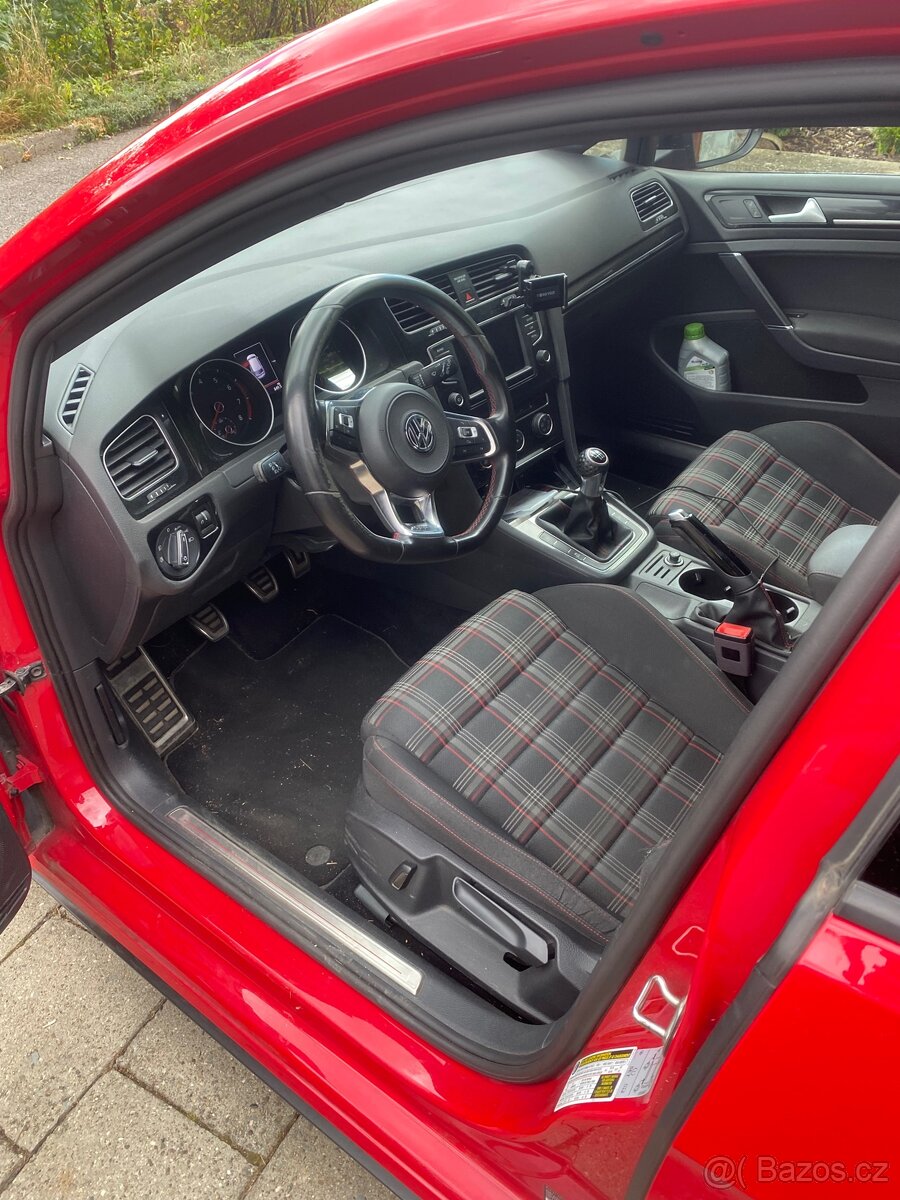 Prodám VW Golf mk7 GTI - 11