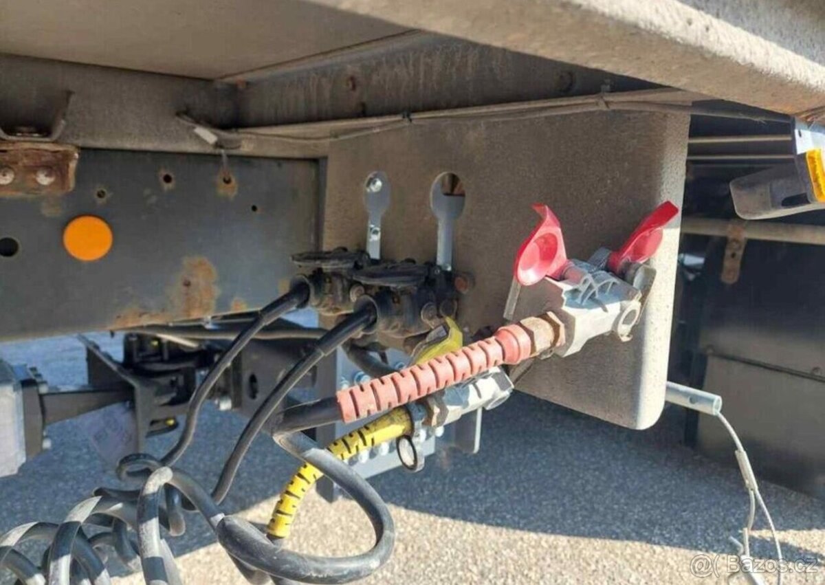 Prodám Valník Iveco 160 E 32 souprava 120 m - 11