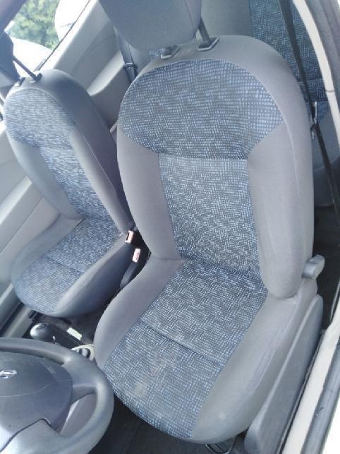 RENAULT TWINGO 1,2i RV 2009 NAJ 119,KLIMA,ZA 39000 KČ - 11