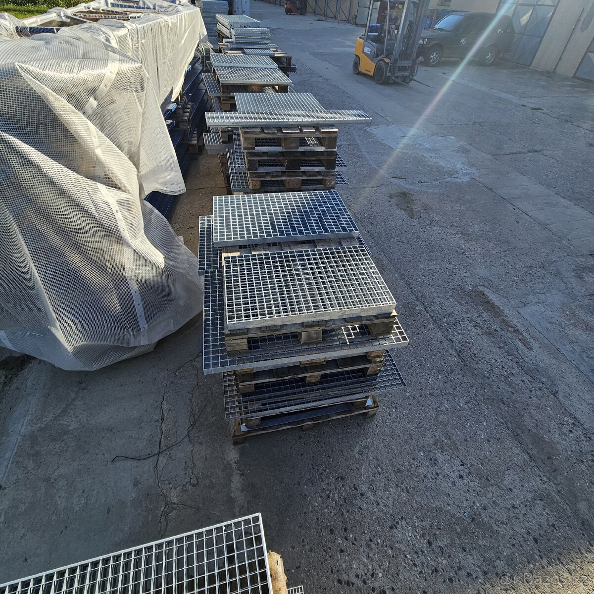 Vyprodej ozinkovane pochozi rosty a schodnice - 11